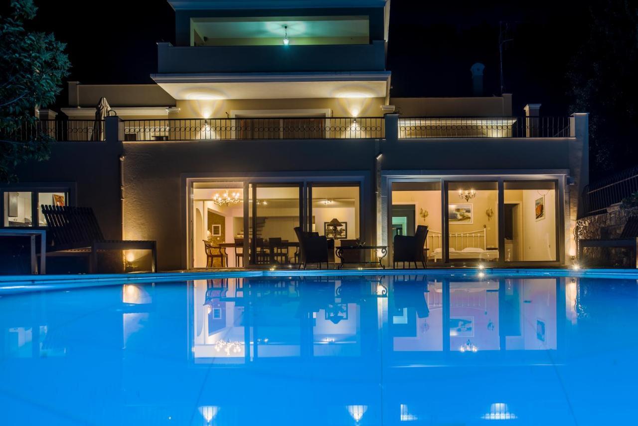 Villa Fioraki Pouládes Eksteriør billede